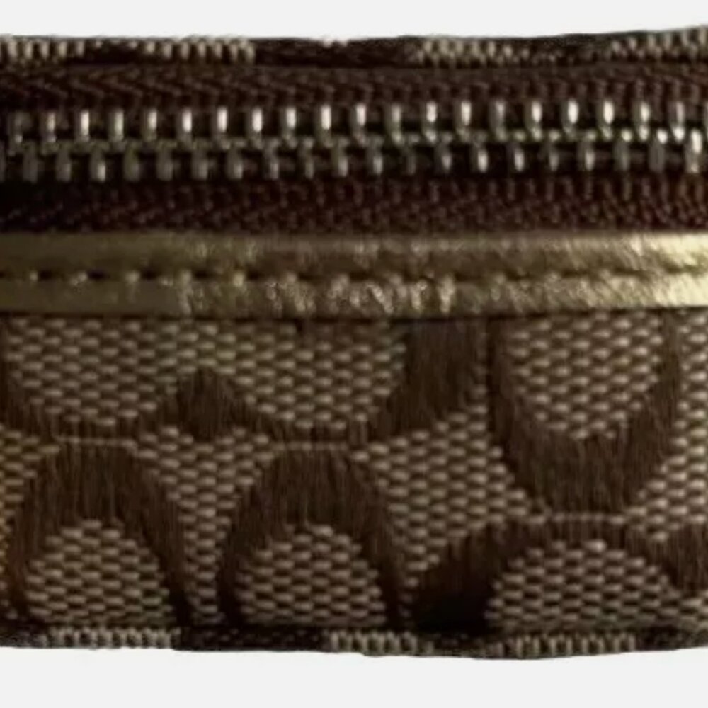 Coach Pill Organizer
